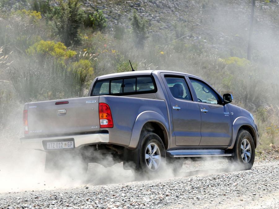  Toyota Hilux Double Cab 2008 года  (ZA) (фото 18 из 24)